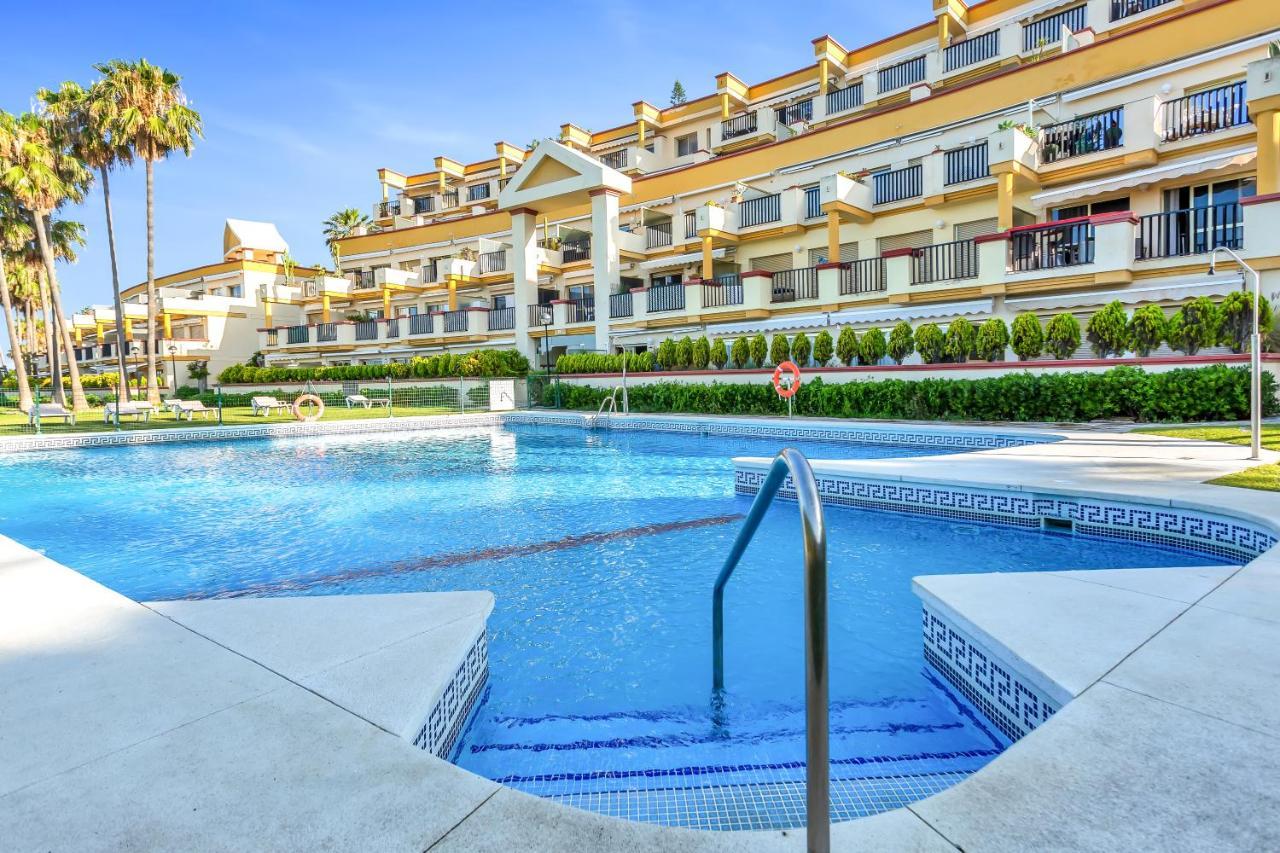 Super2Beachfront Марбелья Экстерьер фото
