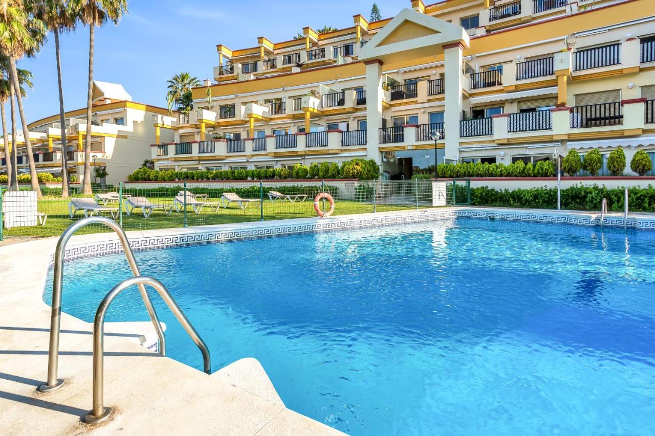 Super2Beachfront Марбелья Экстерьер фото
