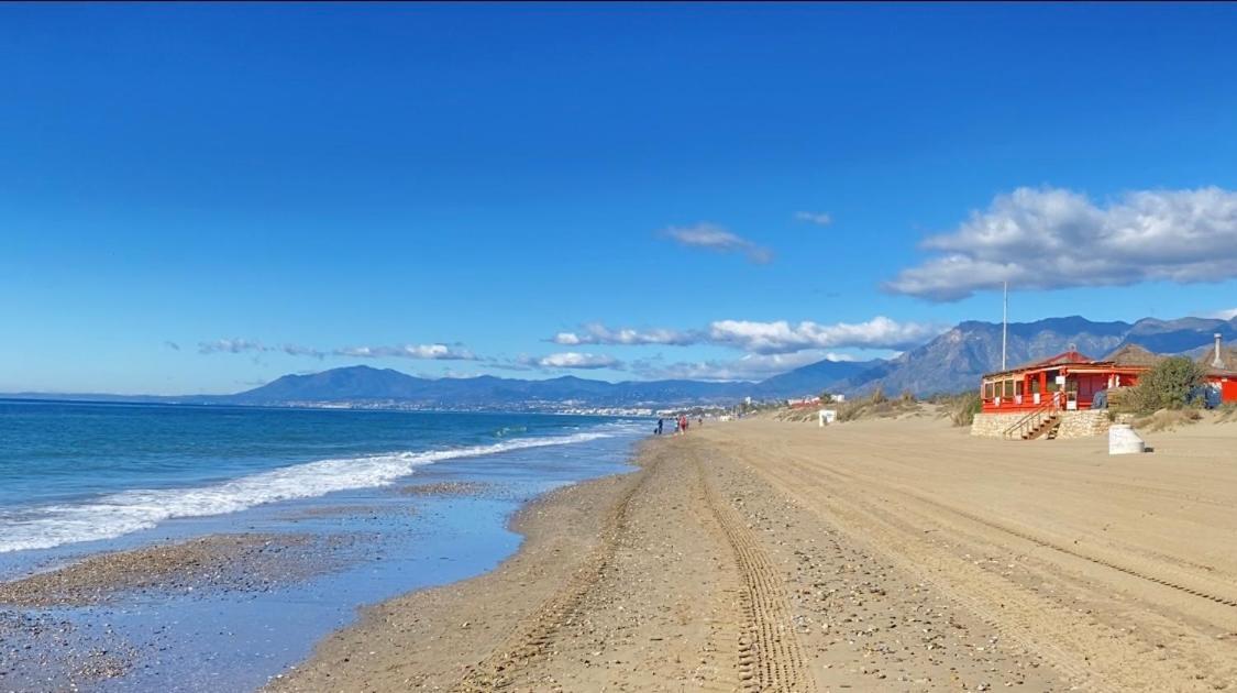Super2Beachfront Марбелья Экстерьер фото